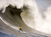 开云棋牌平台-绝境铸英雄，阿劳霍压力下爆发，里昂奇迹般带走那不勒斯