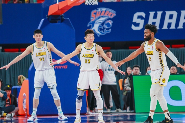 巴西男篮战胜对手，晋级四强