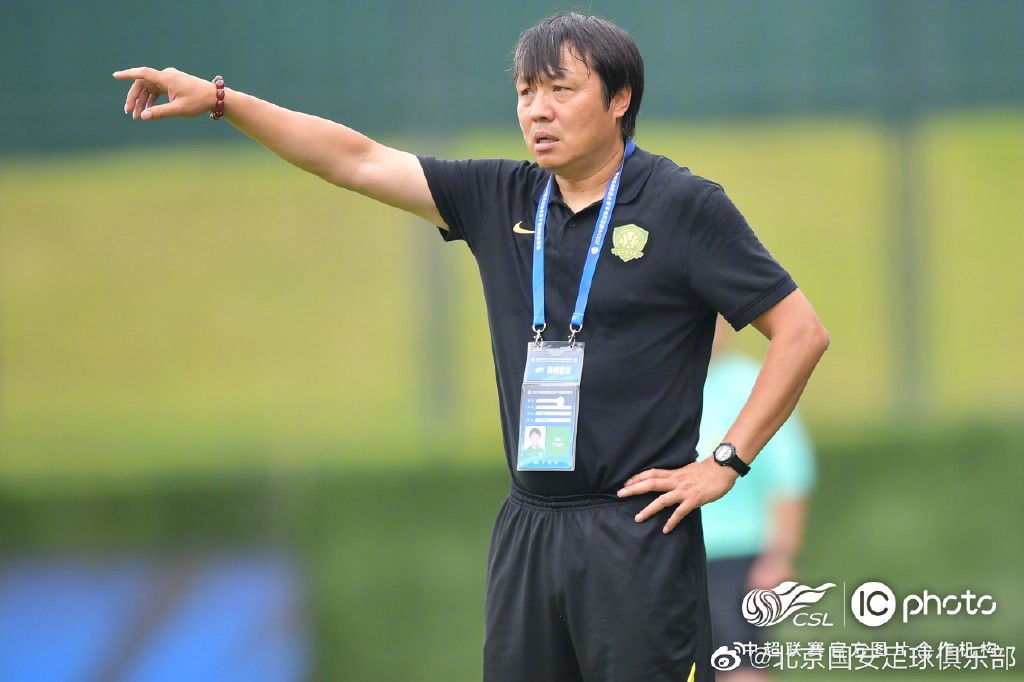 包含比利时国家队备战紧锣密鼓队员士气高涨的词条